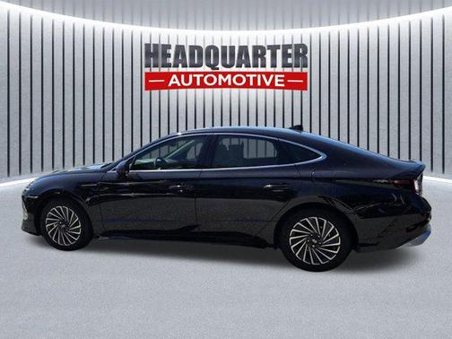 2025 Hyundai SONATA Hybrid SE