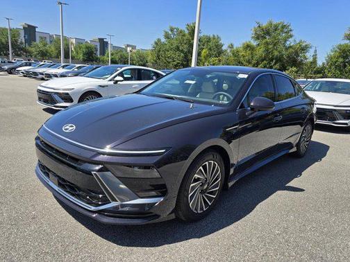 2025 Hyundai SONATA Hybrid SE