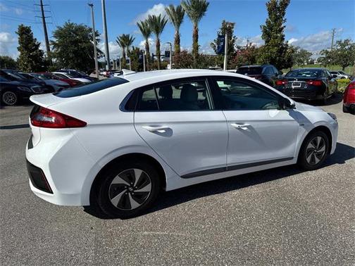 2018 Hyundai IONIQ Hybrid SEL