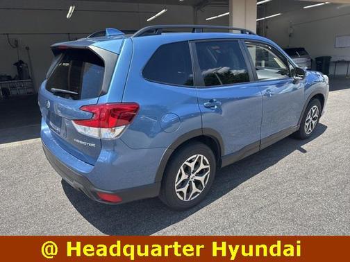 2022 Subaru Forester Premium
