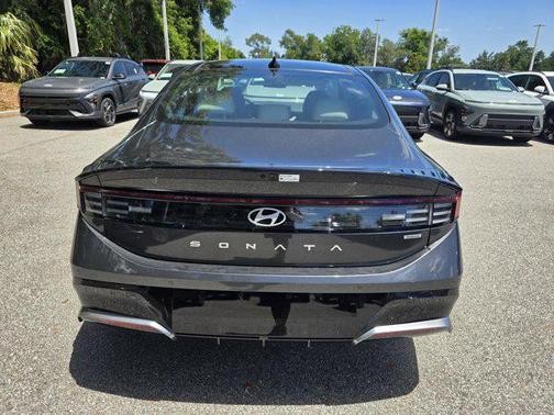 2025 Hyundai SONATA Hybrid Limited