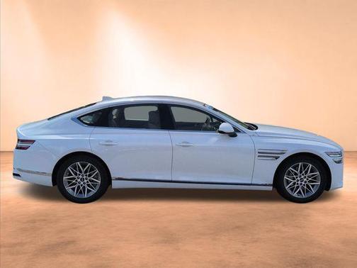 Uyuni White 2025 Genesis G80 2.5T AWD