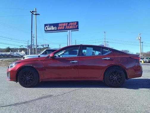 2023 Nissan Altima 2.5 SV