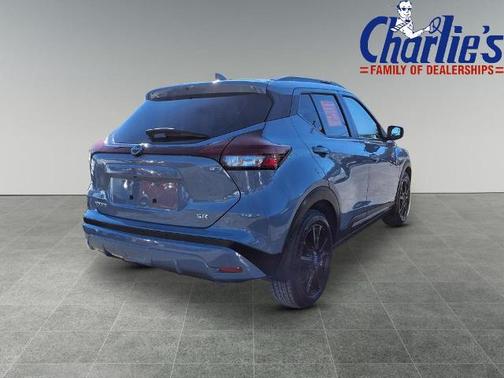 2023 Nissan Kicks SR