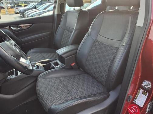 2022 Nissan Rogue Sport SV