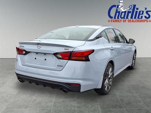 2024 Nissan Altima 2.0 SR