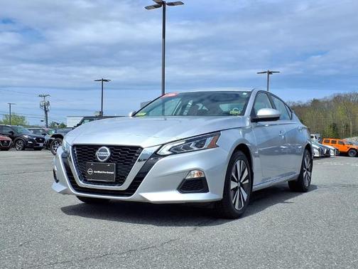 2022 Nissan Altima 2.5 SV