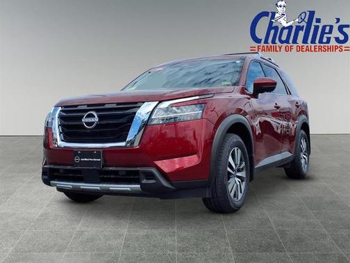 2024 Nissan Pathfinder SL