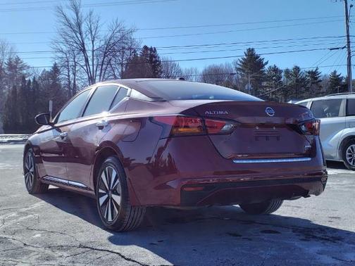 2022 Nissan Altima 2.5 SV