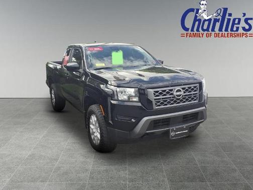 Black 2022 Nissan Frontier SV