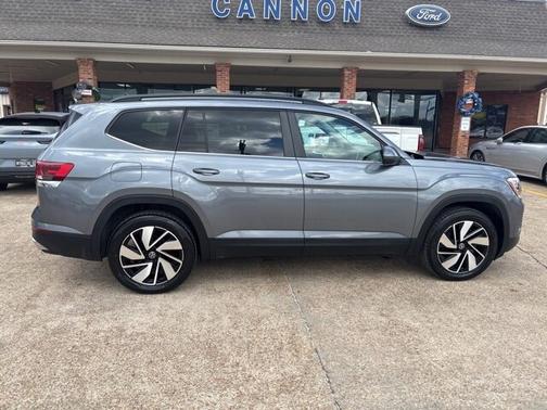 2024 Volkswagen Atlas 2.0T SE