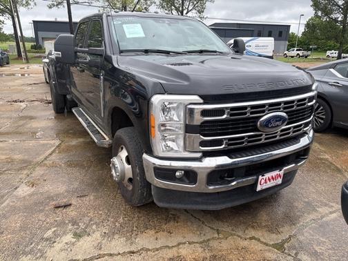 2023 Ford F-350 XLT