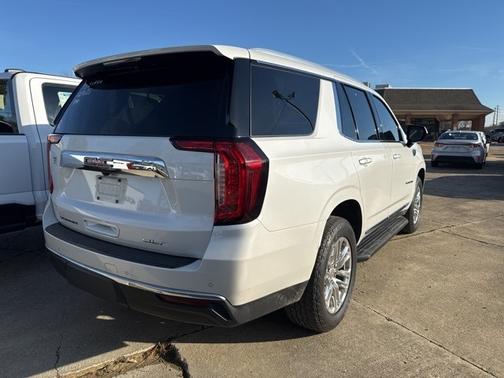 2022 GMC Yukon SLT