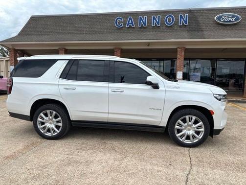 Iridescent Pearl Tricoat 2023 Chevrolet Tahoe HIGH COUNTRY