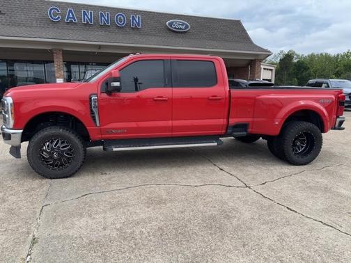 2023 Ford F-350 LARIAT SUPER DUTY