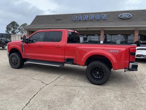 2023 Ford F-350 LARIAT SUPER DUTY