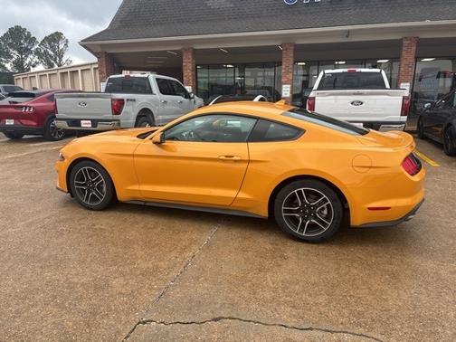 2022 Ford Mustang ECOBOOST PREMIUM