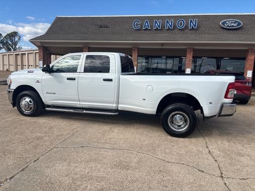 2022 RAM 3500 TRADESMAN
