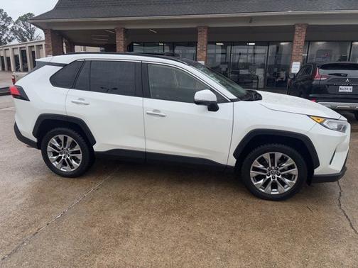 Blizzard Pearl 2019 Toyota RAV4 LIMITED