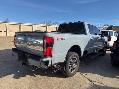 2025 Ford F-350 PLATINUM