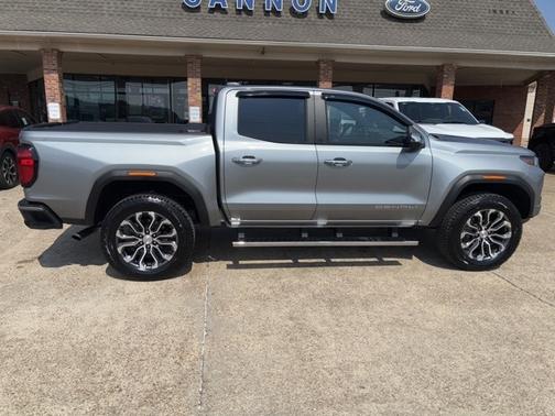 2024 GMC Canyon DENALI