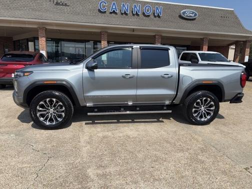 2024 GMC Canyon DENALI