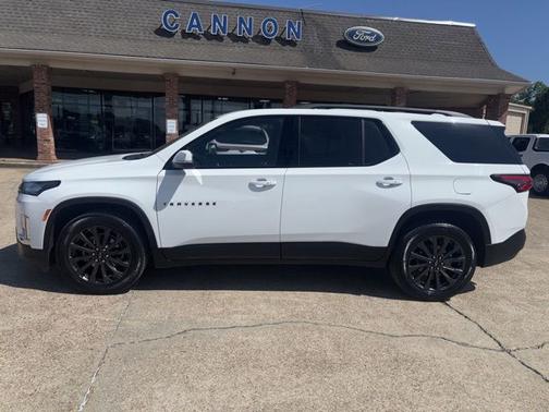 Summit White 2022 Chevrolet Traverse RS