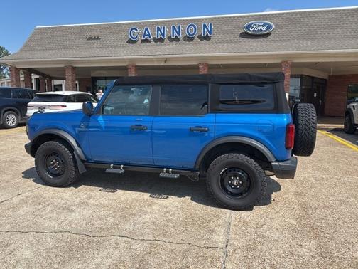 2022 Ford Bronco BLACK DIAMOND
