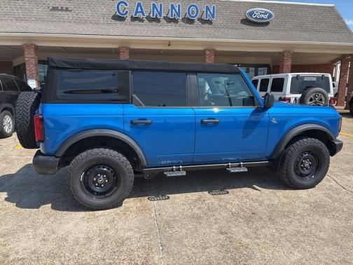 2022 Ford Bronco BLACK DIAMOND