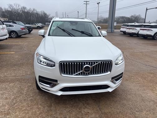 2023 Volvo XC90 T8 PLUS 6-SEATER