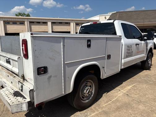 OXFORD WHITE 2023 Ford F-250 XL