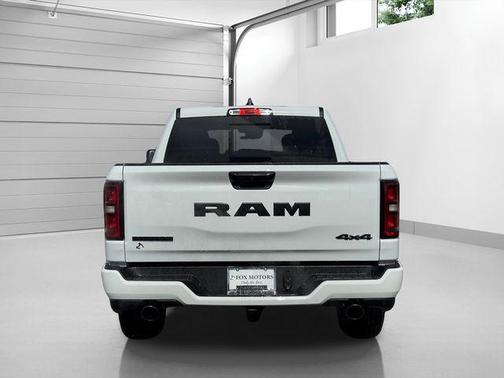 Bright White Clearcoat 2026 RAM 1500 Big Horn/Lone Star