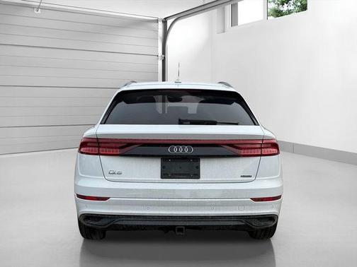 Glacier White Metallic 2020 Audi Q8 55 Premium