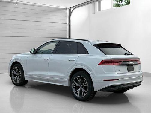 Glacier White Metallic 2020 Audi Q8 55 Premium