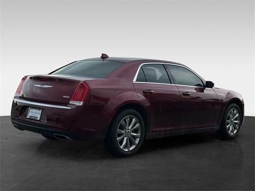 2022 Chrysler 300 Touring