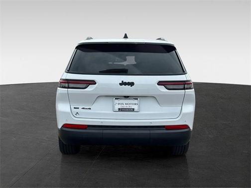 2022 Jeep Grand Cherokee L Laredo