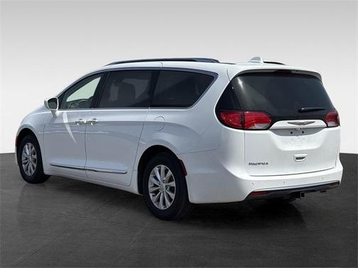 2018 Chrysler Pacifica Touring-L