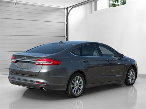 2017 Ford Fusion Hybrid SE
