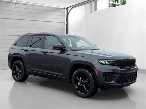 2022 Jeep Grand Cherokee Altitude