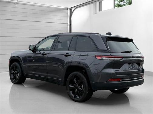 2022 Jeep Grand Cherokee Altitude