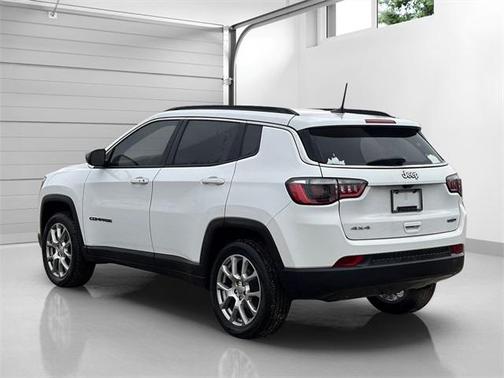 2022 Jeep Compass Latitude Lux