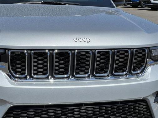 2025 Jeep Grand Cherokee Laredo X