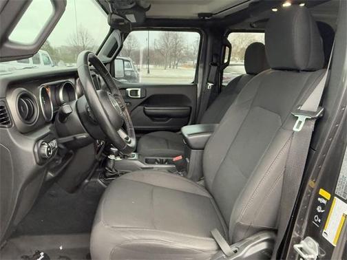 2022 Jeep Gladiator Sport