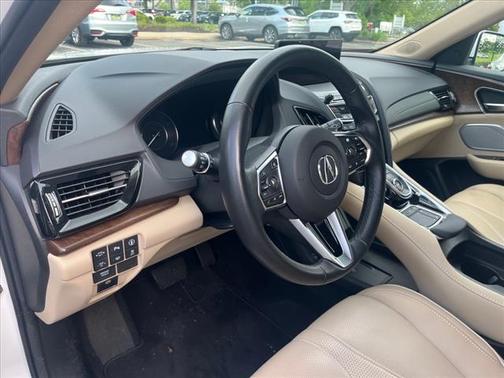 2022 Acura RDX w/Advance Package
