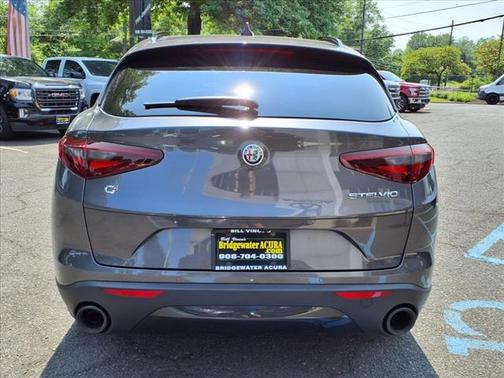 2022 Alfa Romeo Stelvio Sprint