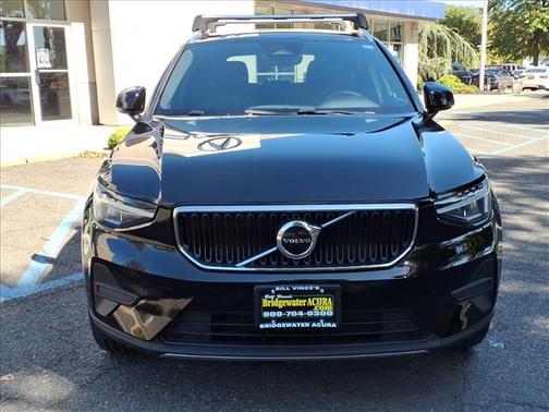 2023 Volvo XC40 Core