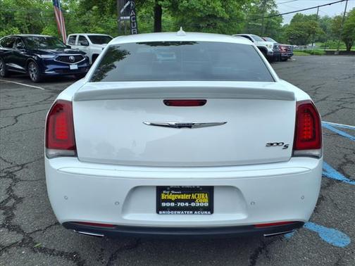 2017 Chrysler 300 S