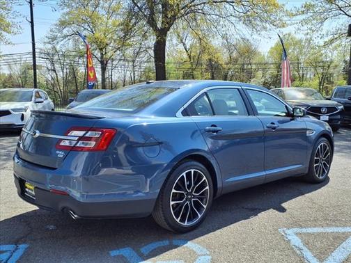 2018 Ford Taurus SEL