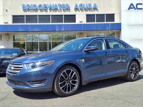 2018 Ford Taurus SEL