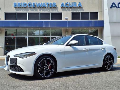 2022 Alfa Romeo Giulia Ti